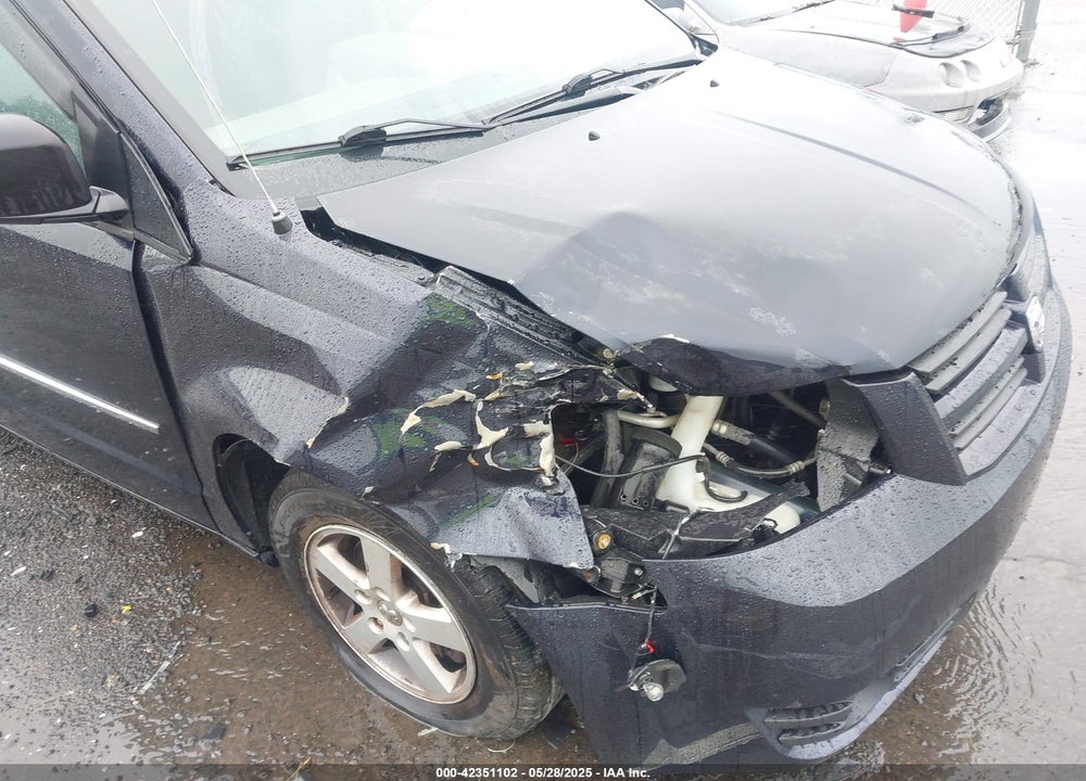 2010 DODGE GRAND CARAVAN VIN: 2D4RN5D11AR175005