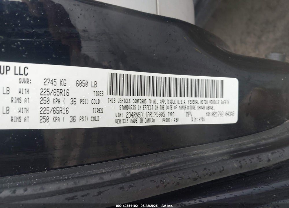 2010 DODGE GRAND CARAVAN VIN: 2D4RN5D11AR175005