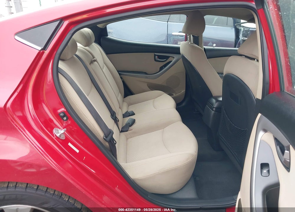 2016 HYUNDAI ELANTRA VIN: KMHDH4AE0GU479658