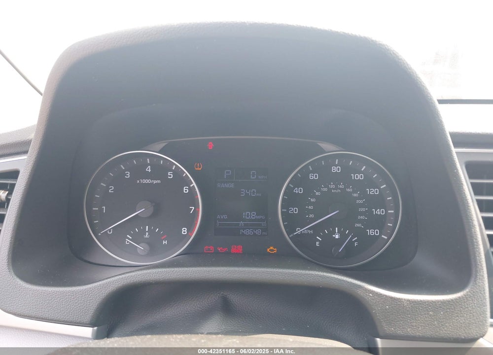 2017 HYUNDAI ELANTRA VIN: 5NPD84LFXHH155008