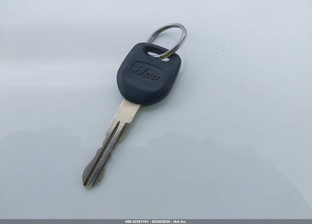 2005 SUBARU OUTBACK 2.5I VIN: 4S4BP61C057327072