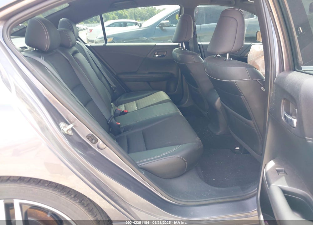 2016 HONDA ACCORD VIN: 1HGCR2F58GA196437