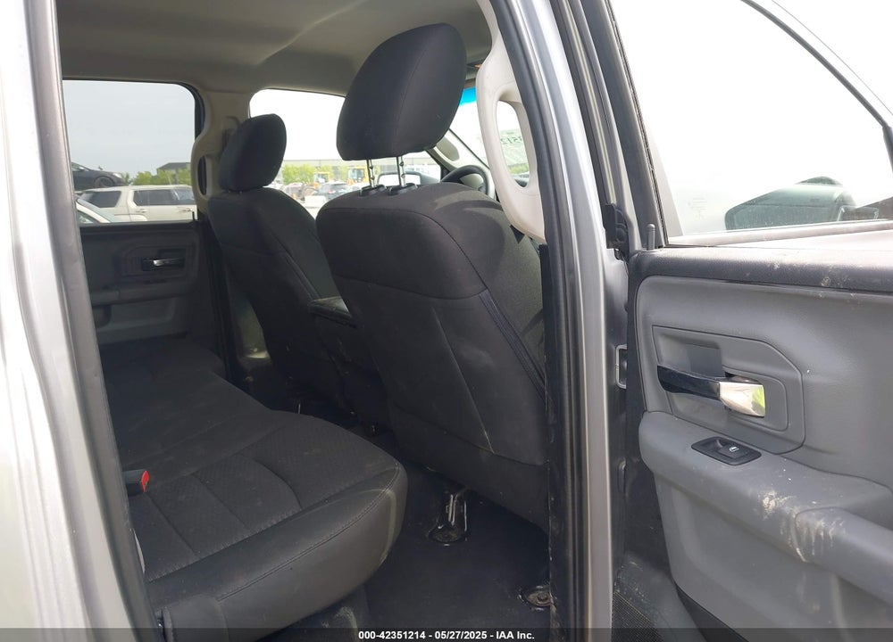 2019 RAM 1500 CLASSIC VIN: 1C6RR6GT6KS722779