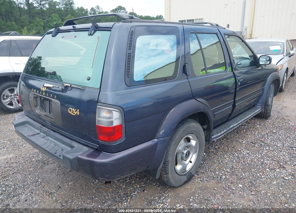 1999 INFINITI QX4 VIN: JNRAR05YXXW040585