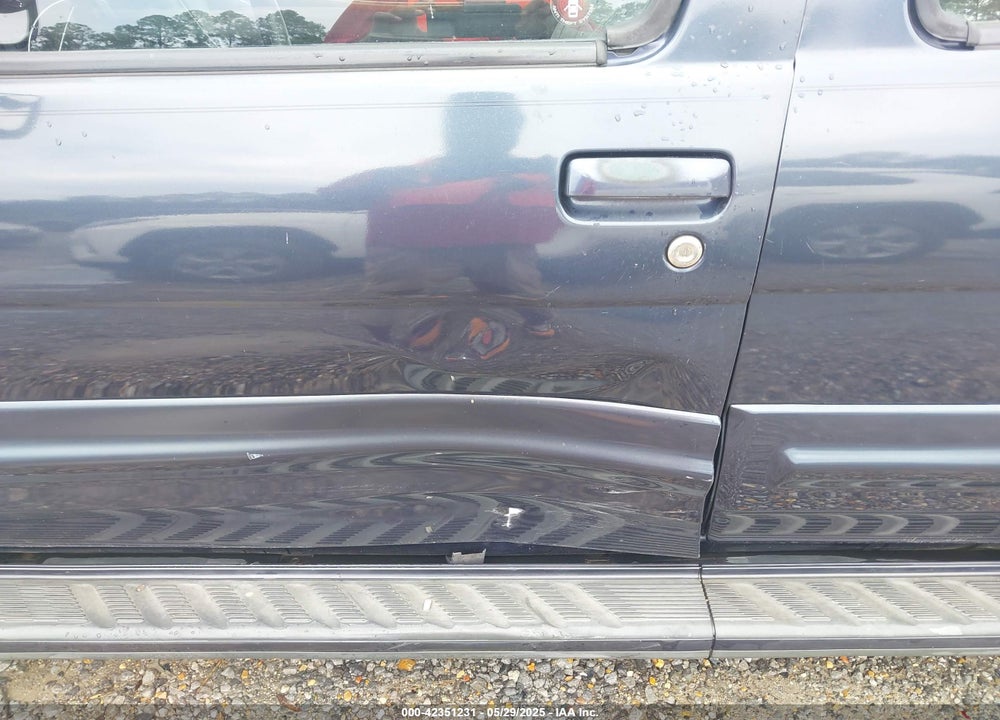 1999 INFINITI QX4 VIN: JNRAR05YXXW040585