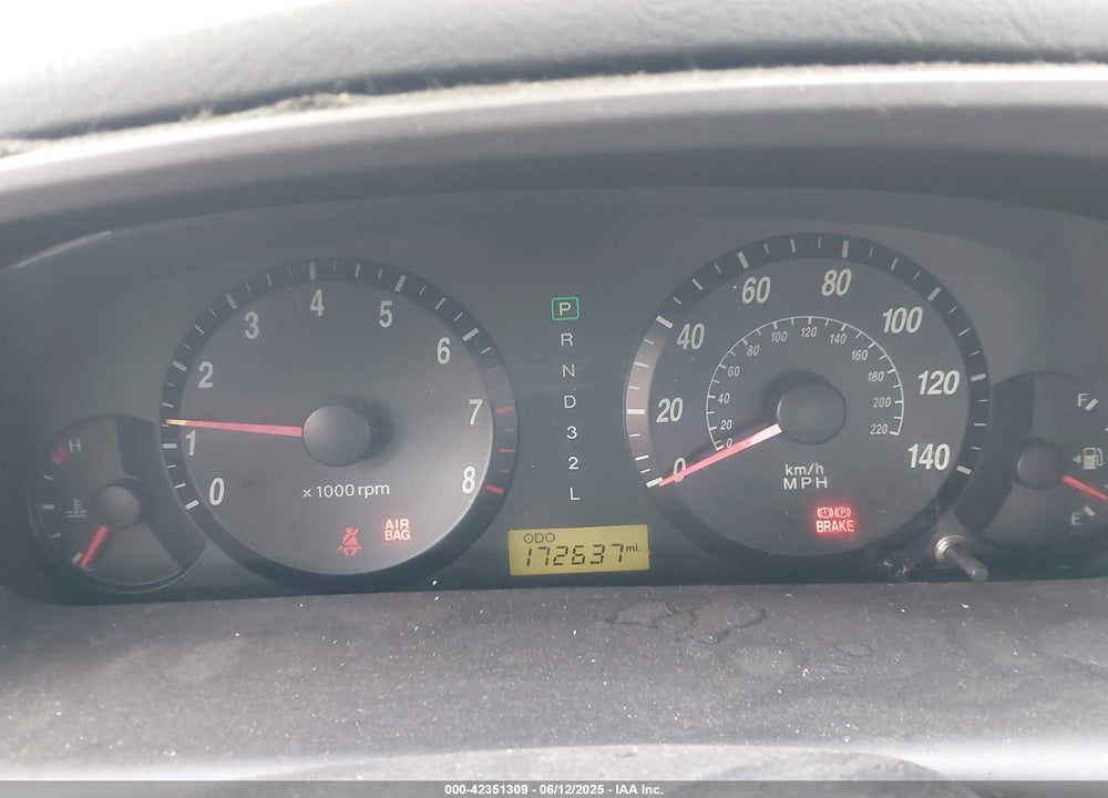 2004 HYUNDAI ELANTRA GLS/GT VIN: KMHDN46D24U913387