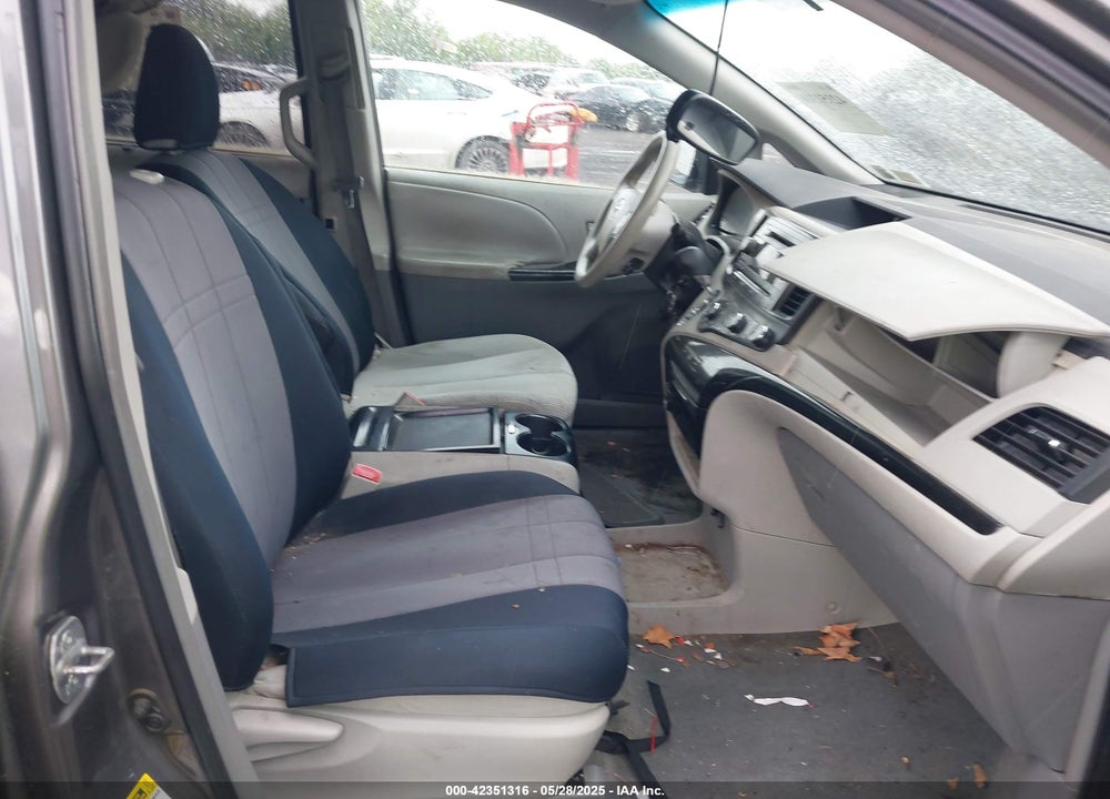 2011 TOYOTA SIENNA LE V6 VIN: 5TDKK3DC1BS118194