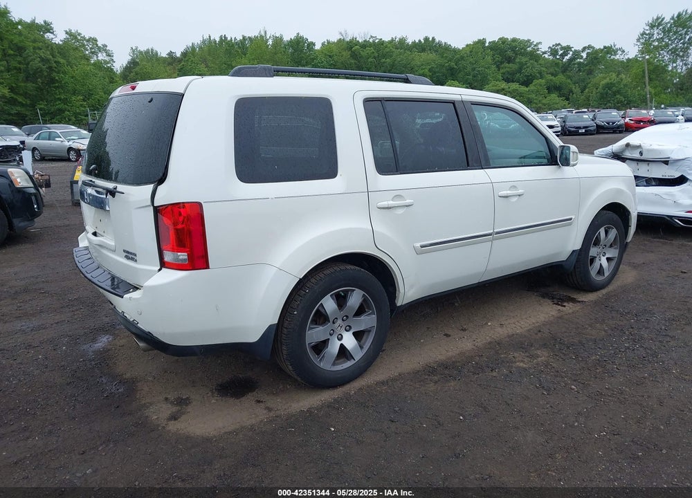 2015 HONDA PILOT VIN: 5FNYF4H99FB013139