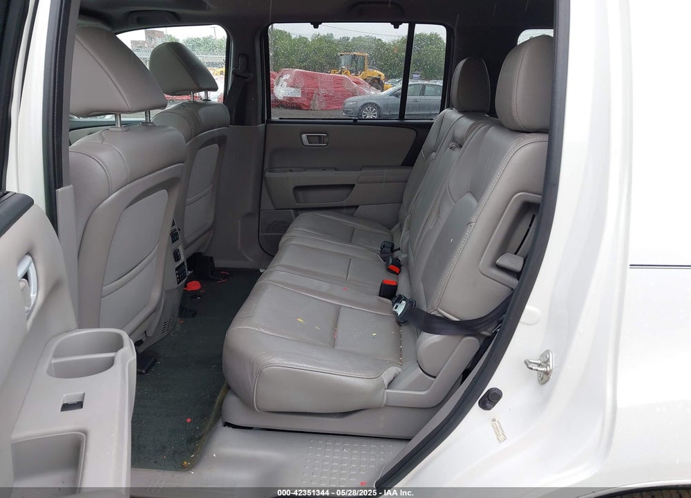 2015 HONDA PILOT VIN: 5FNYF4H99FB013139
