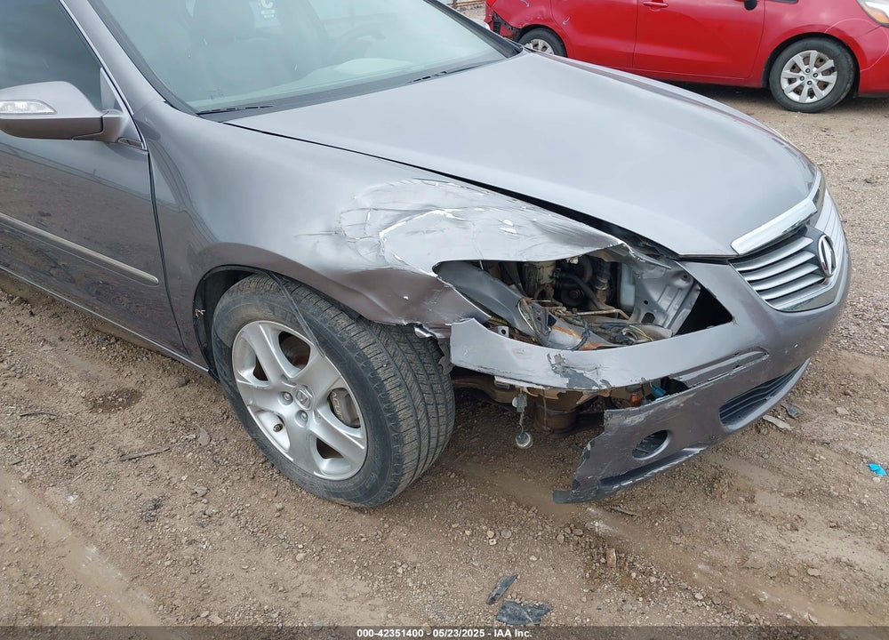 2006 ACURA RL VIN: JH4KB16526C006190