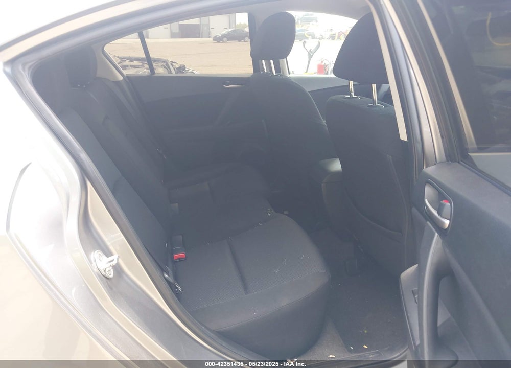2010 MAZDA 3 I TOURING VIN: JM1BL1SF1A1266193