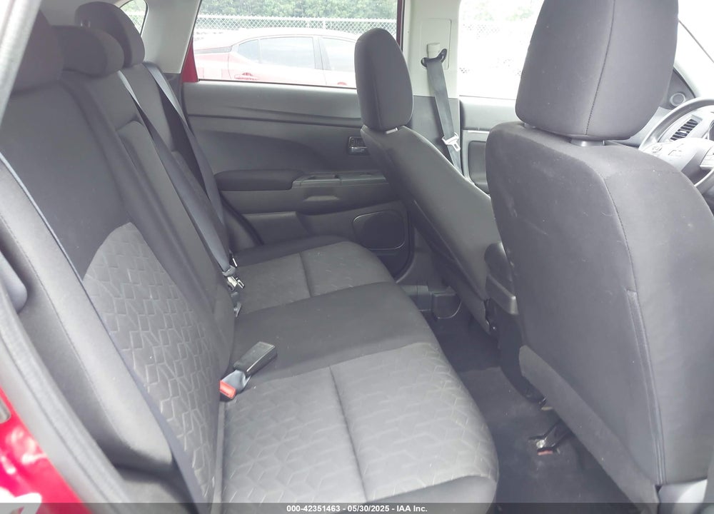 2020 MITSUBISHI OUTLANDER SPORT VIN: JA4AP3AU7LU014570