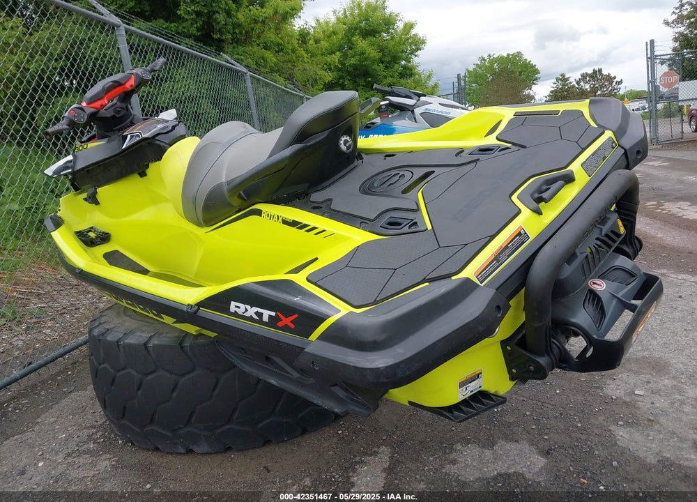 2019 SEA DOO RXT-300 VIN: YDV03490J819