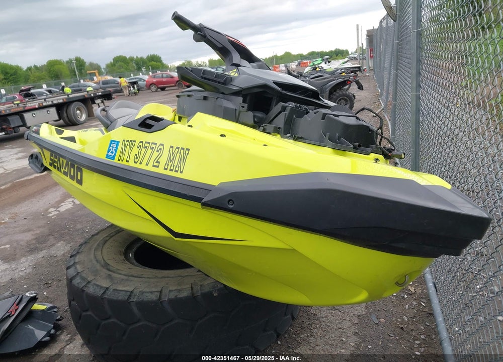 2019 SEA DOO RXT-300 VIN: YDV03490J819
