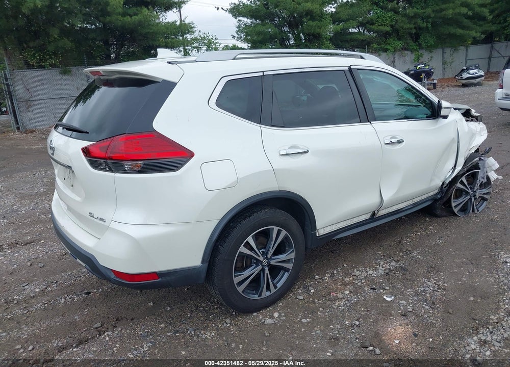 2017 NISSAN ROGUE SL VIN: 5N1AT2MVXHC844775