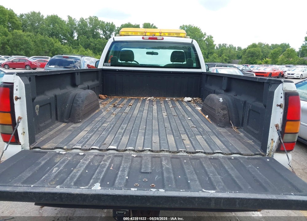 2004 GMC SIERRA 2500HD VIN: 1GTHK24U94E121902