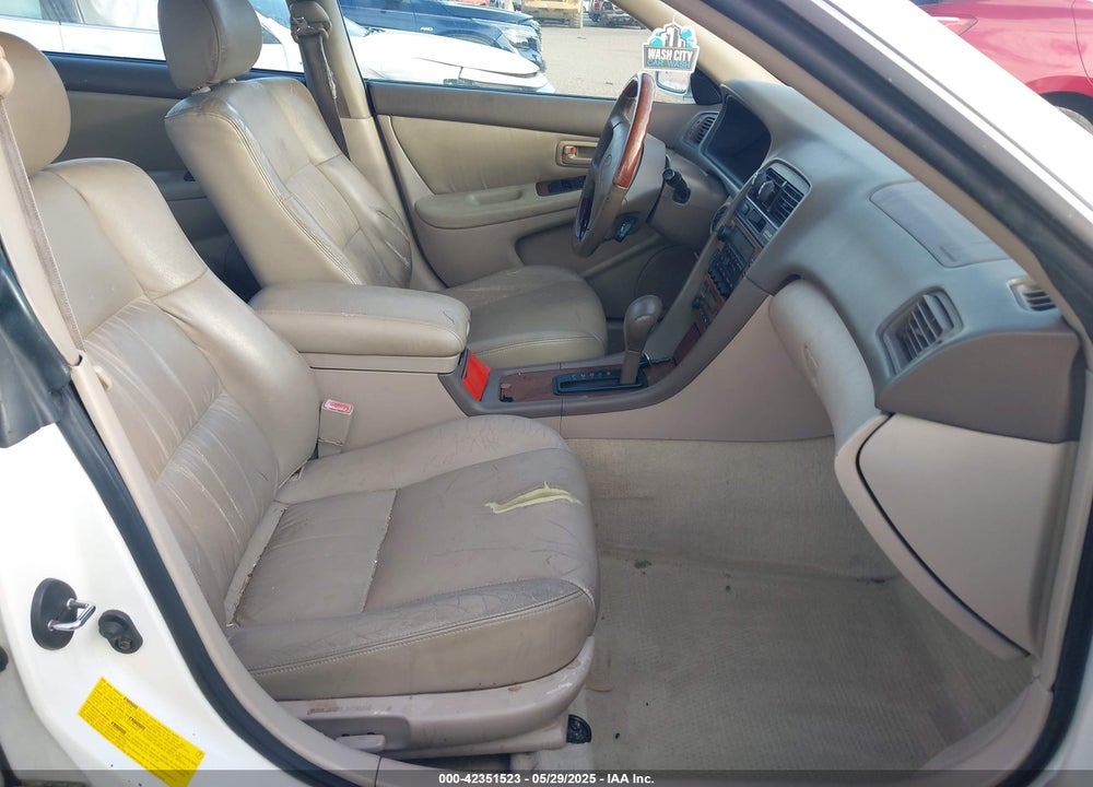 2001 LEXUS ES 300 VIN: JT8BF28G610332982