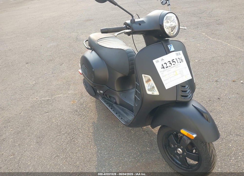 2020 VESPA GTS 300 SUPER VIN: ZAPMA39M4L5200987