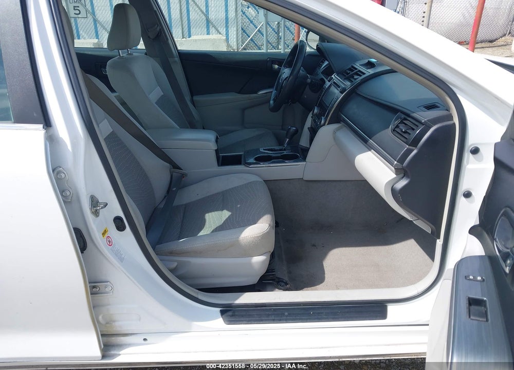2014 TOYOTA CAMRY HYBRID LE VIN: 4T1BD1FKXEU136790