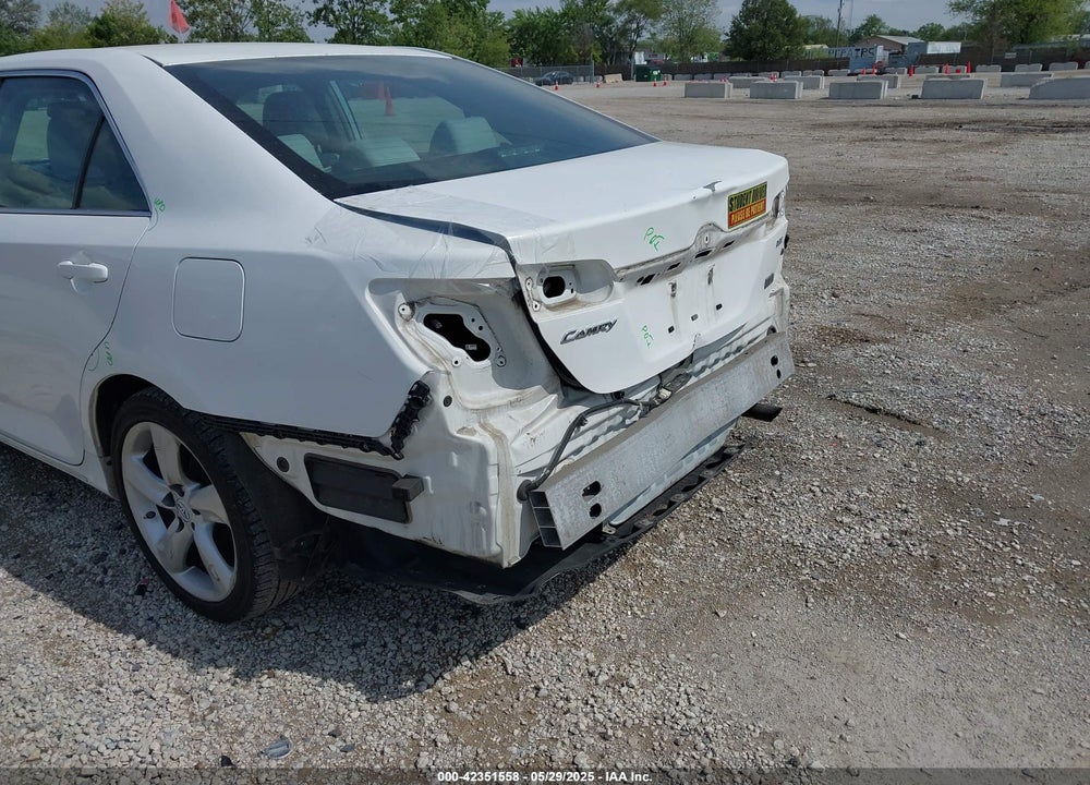 2014 TOYOTA CAMRY HYBRID LE VIN: 4T1BD1FKXEU136790