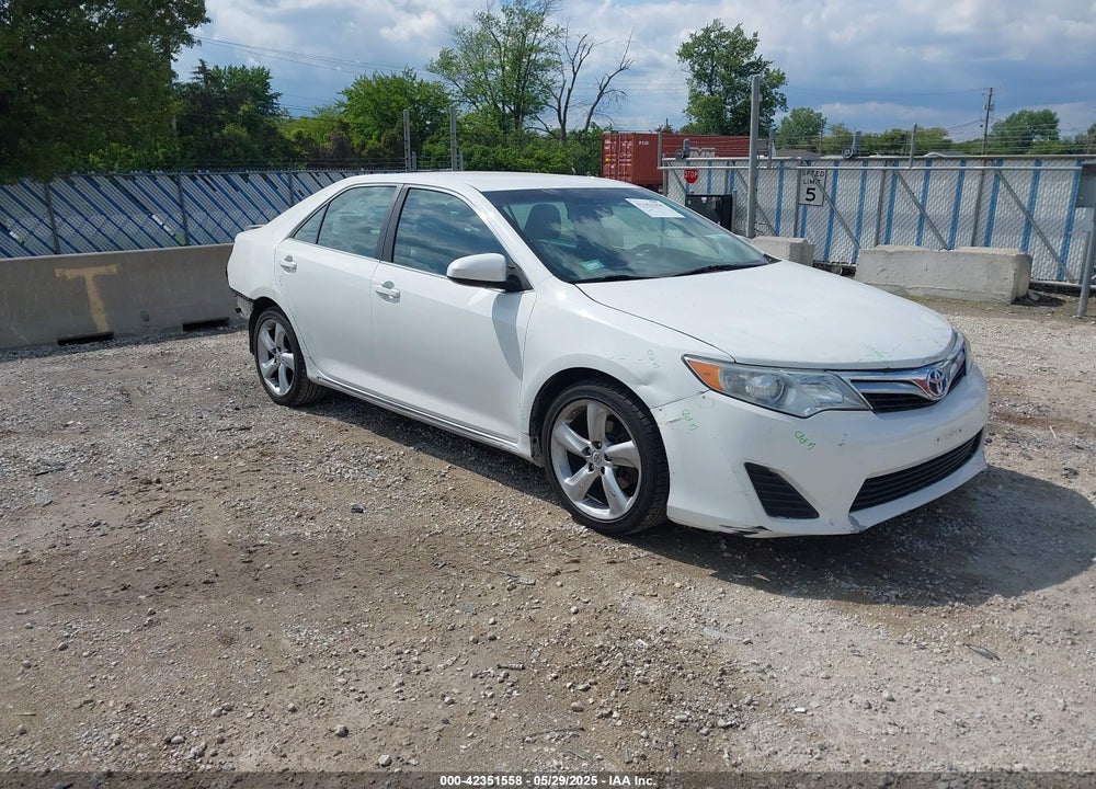 2014 TOYOTA CAMRY HYBRID LE VIN: 4T1BD1FKXEU136790
