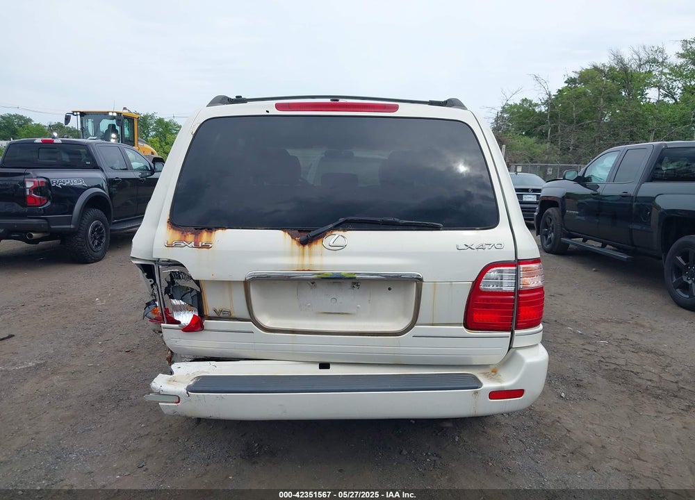 2002 LEXUS LX 470 VIN: JTJHT00W223519287