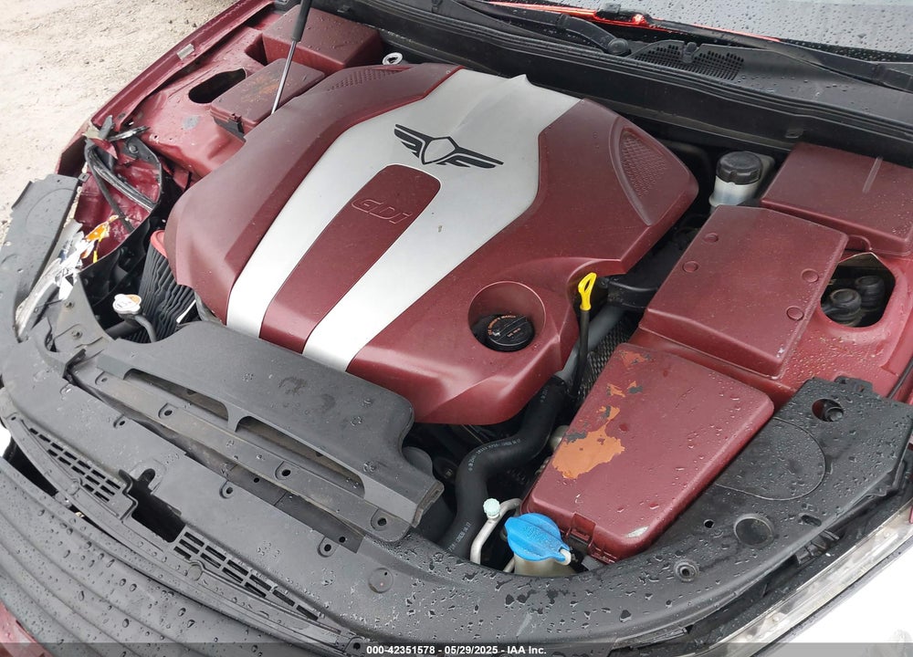 2013 HYUNDAI GENESIS VIN: KMHGC4DD5DU212574