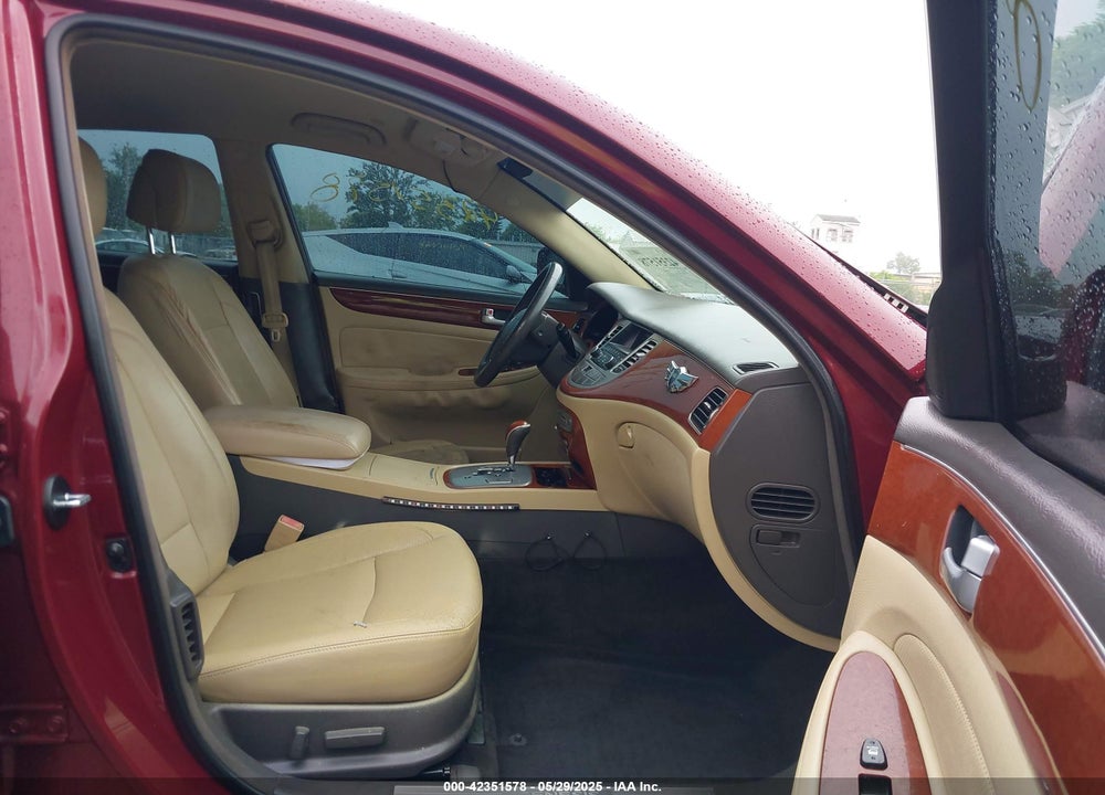 2013 HYUNDAI GENESIS VIN: KMHGC4DD5DU212574