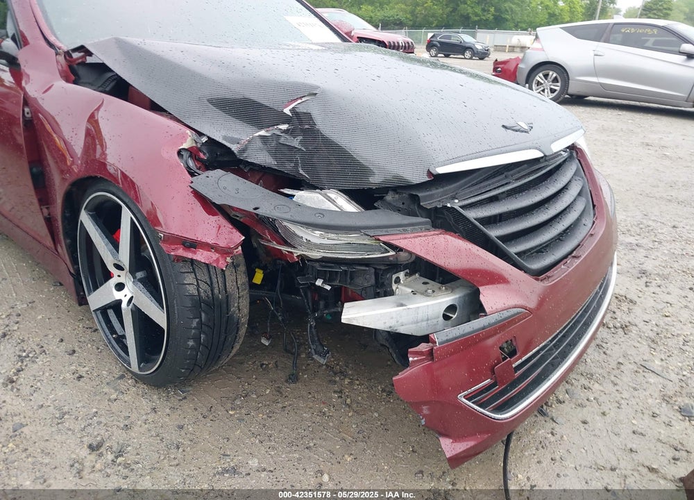 2013 HYUNDAI GENESIS VIN: KMHGC4DD5DU212574