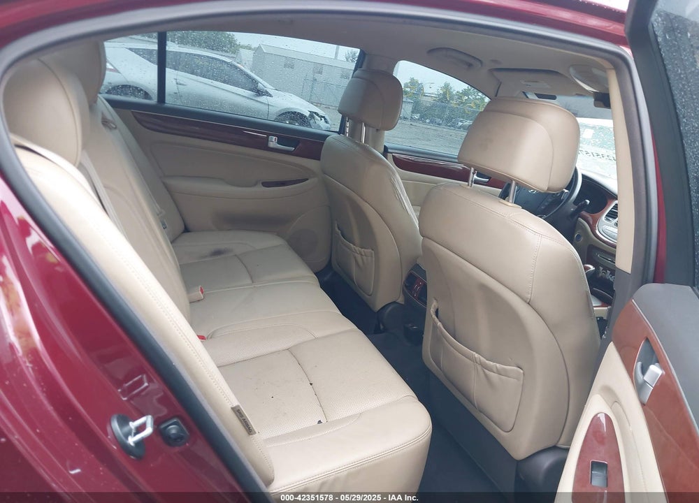 2013 HYUNDAI GENESIS VIN: KMHGC4DD5DU212574