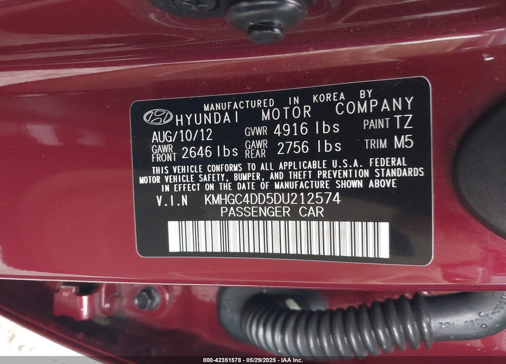 2013 HYUNDAI GENESIS VIN: KMHGC4DD5DU212574