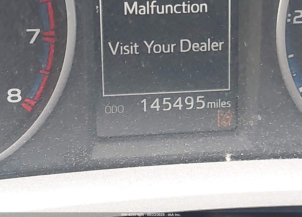 2018 TOYOTA RAV4 VIN: 2T3RFREVXJW704315