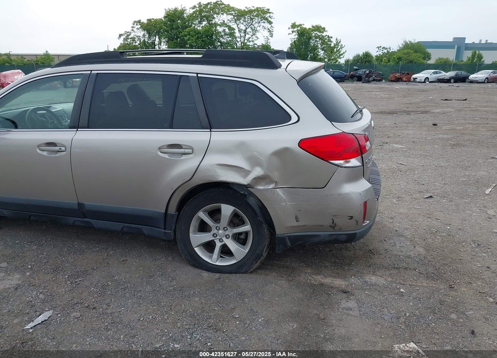 2014 SUBARU OUTBACK VIN: 4S4BRBLC0E3241011
