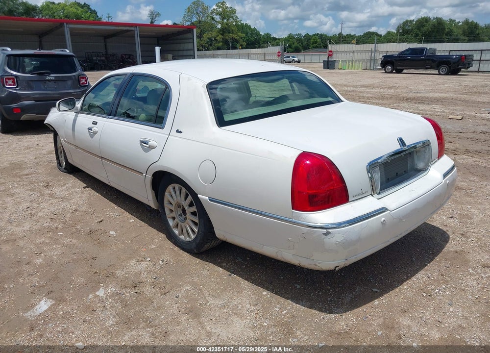 2003 LINCOLN TOWN CAR CARTIER VIN: 1LNHM83W63Y620360