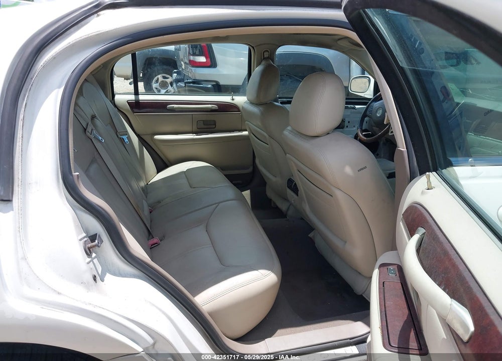 2003 LINCOLN TOWN CAR CARTIER VIN: 1LNHM83W63Y620360