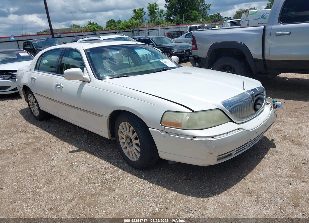 2003 LINCOLN TOWN CAR CARTIER VIN: 1LNHM83W63Y620360