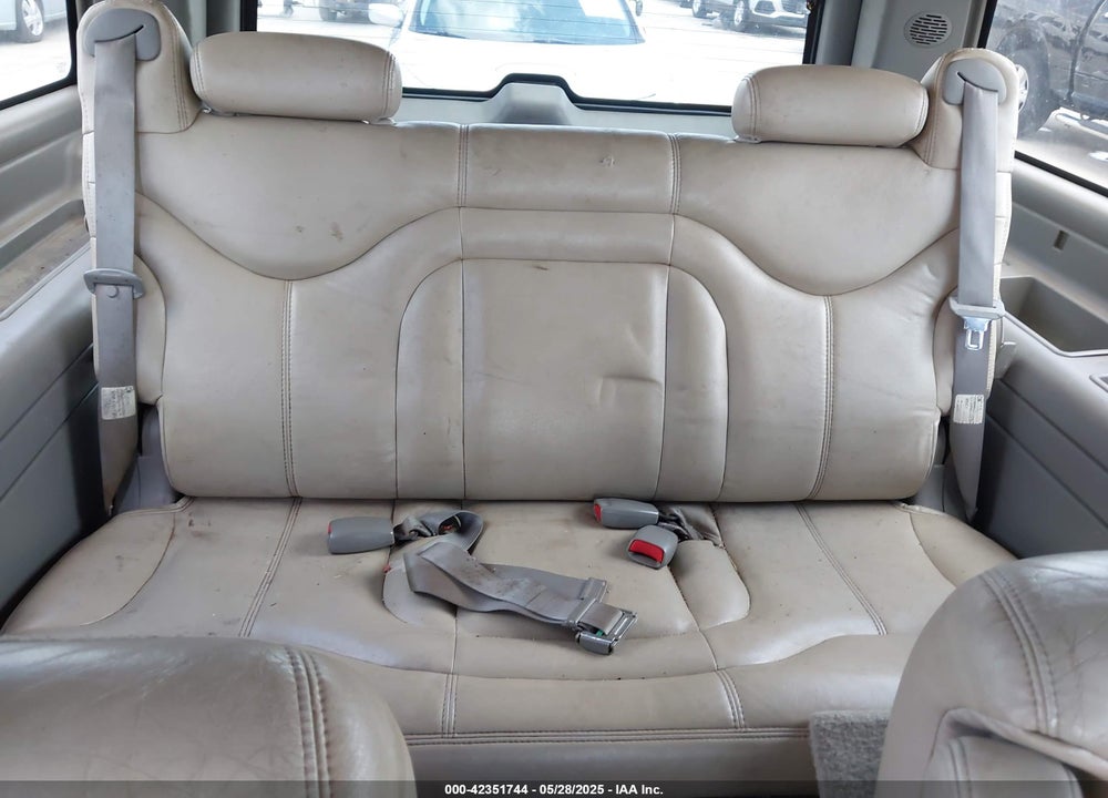2001 GMC YUKON XL 1500 VIN: 3GKFK16T61G282321