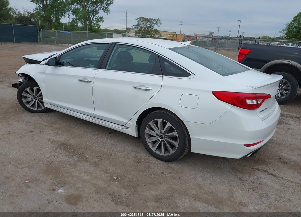 2015 HYUNDAI SONATA VIN: 5NPE34AF3FH047610