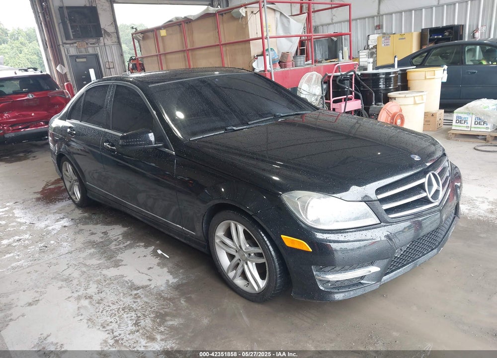 2014 MERCEDES-BENZ C CLASS VIN: WDDGF4HB4ER309280