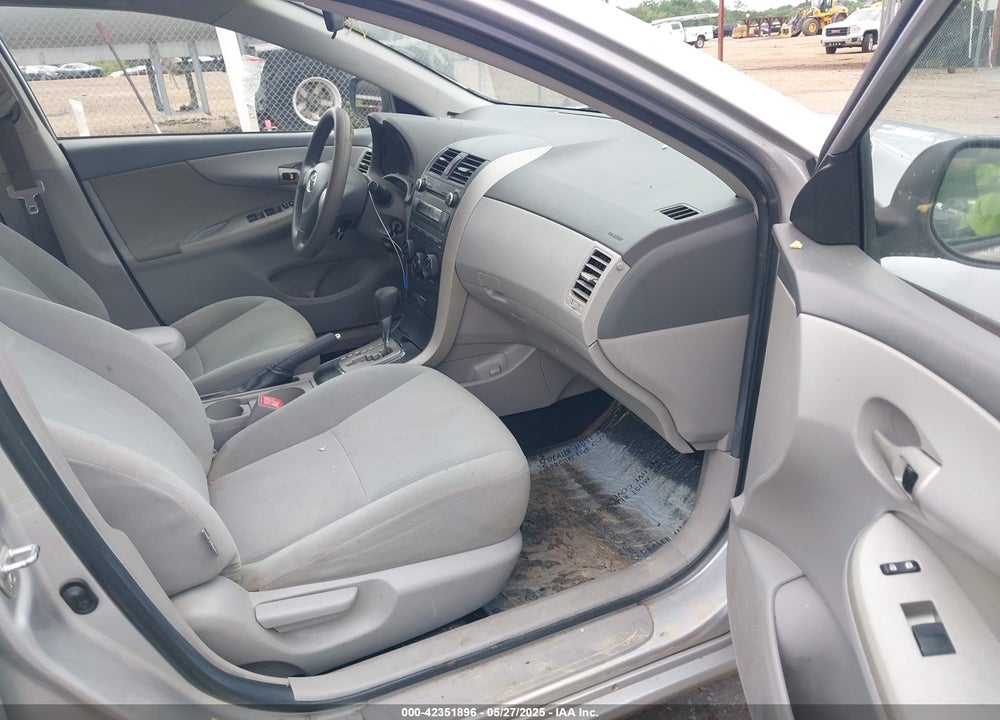 2010 TOYOTA COROLLA LE VIN: 2T1BU4EE6AC514158