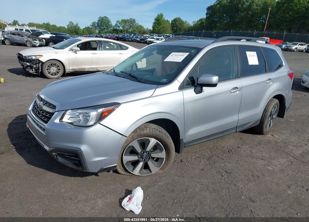 2018 SUBARU FORESTER VIN: JF2SJAEC3JH508675