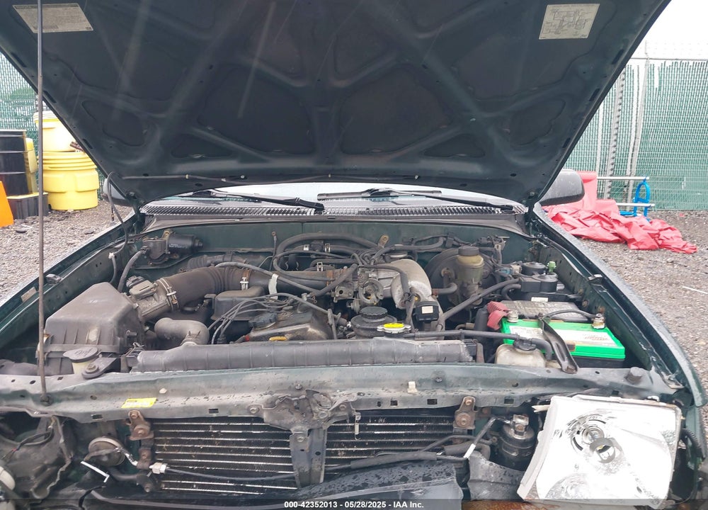 2000 TOYOTA TACOMA PRERUNNER VIN: 5TESM92N4YZ695931