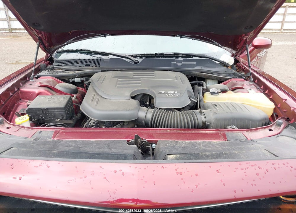 2018 DODGE CHALLENGER SXT PLUS VIN: 2C3CDZAG4JH258685