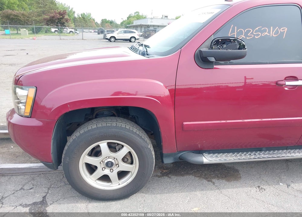 2007 CHEVROLET SUBURBAN 1500 VIN: 3GNFK16317G271819