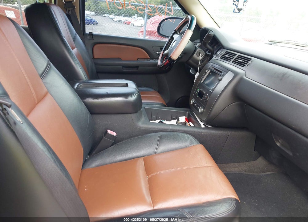 2007 CHEVROLET SUBURBAN 1500 VIN: 3GNFK16317G271819