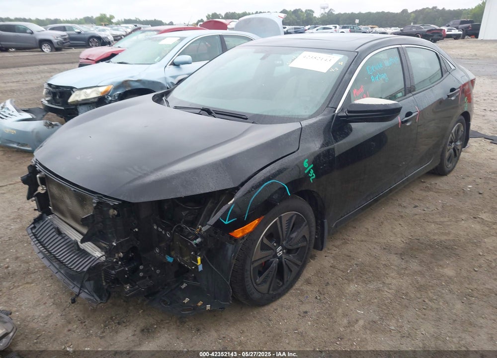 2018 HONDA CIVIC VIN: SHHFK7H52JU215863