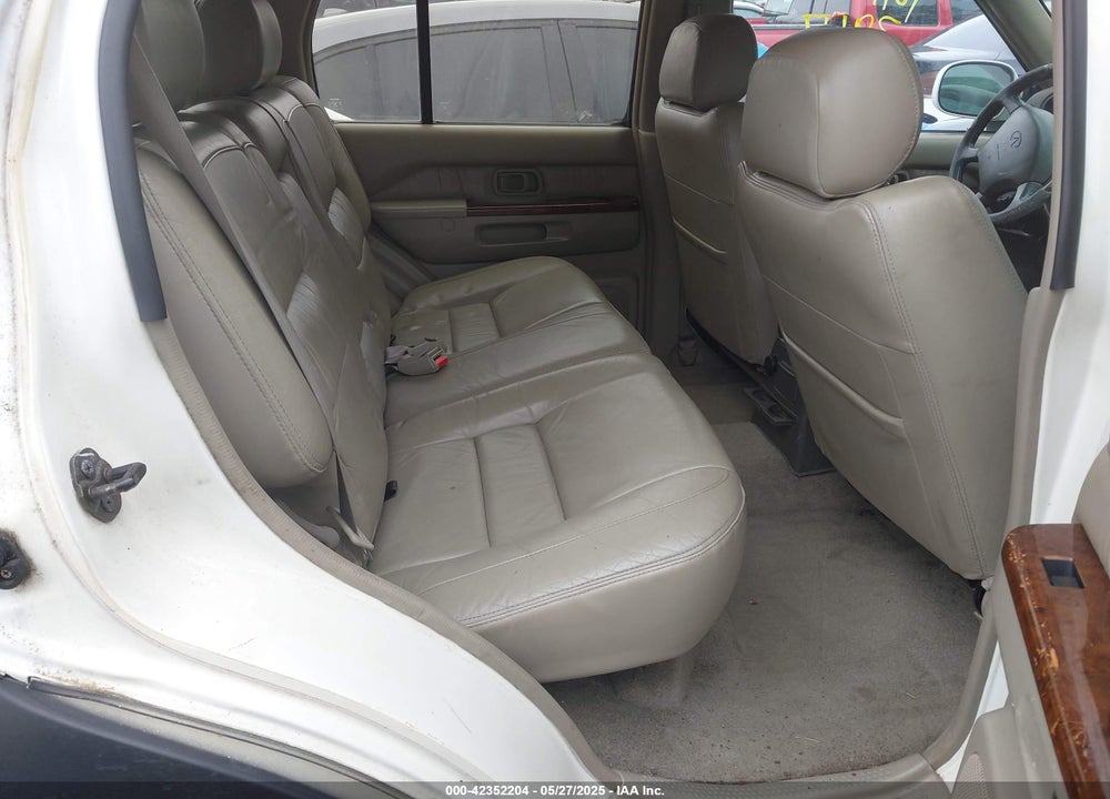 1999 INFINITI QX4 VIN: JNRAR05Y0XW045505