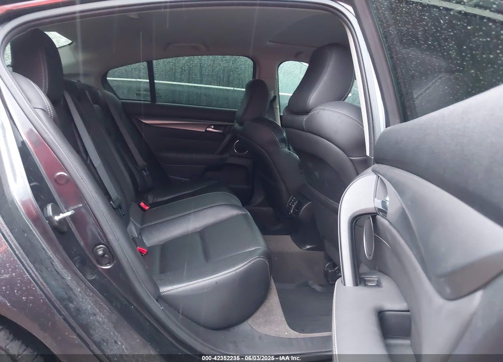 2013 ACURA TL VIN: 19UUA9F56DA004819