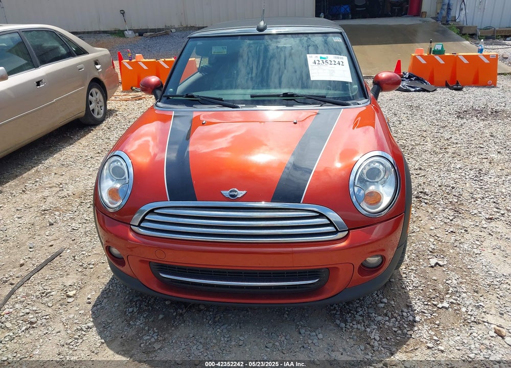 2011 MINI COOPER VIN: WMWZN3C57BTZ89303