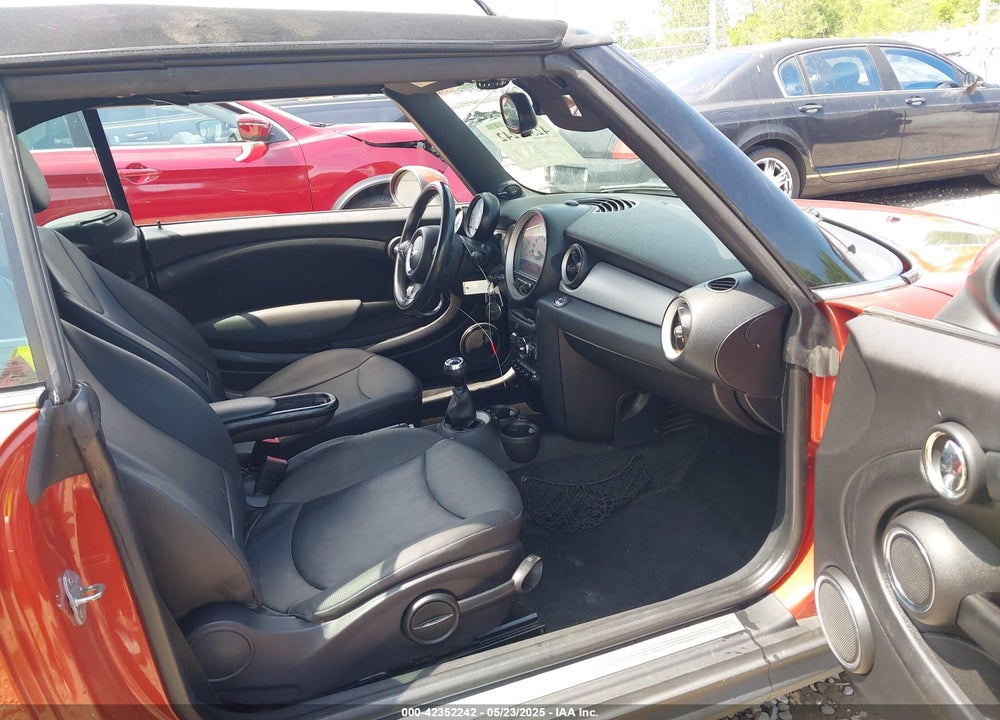 2011 MINI COOPER VIN: WMWZN3C57BTZ89303